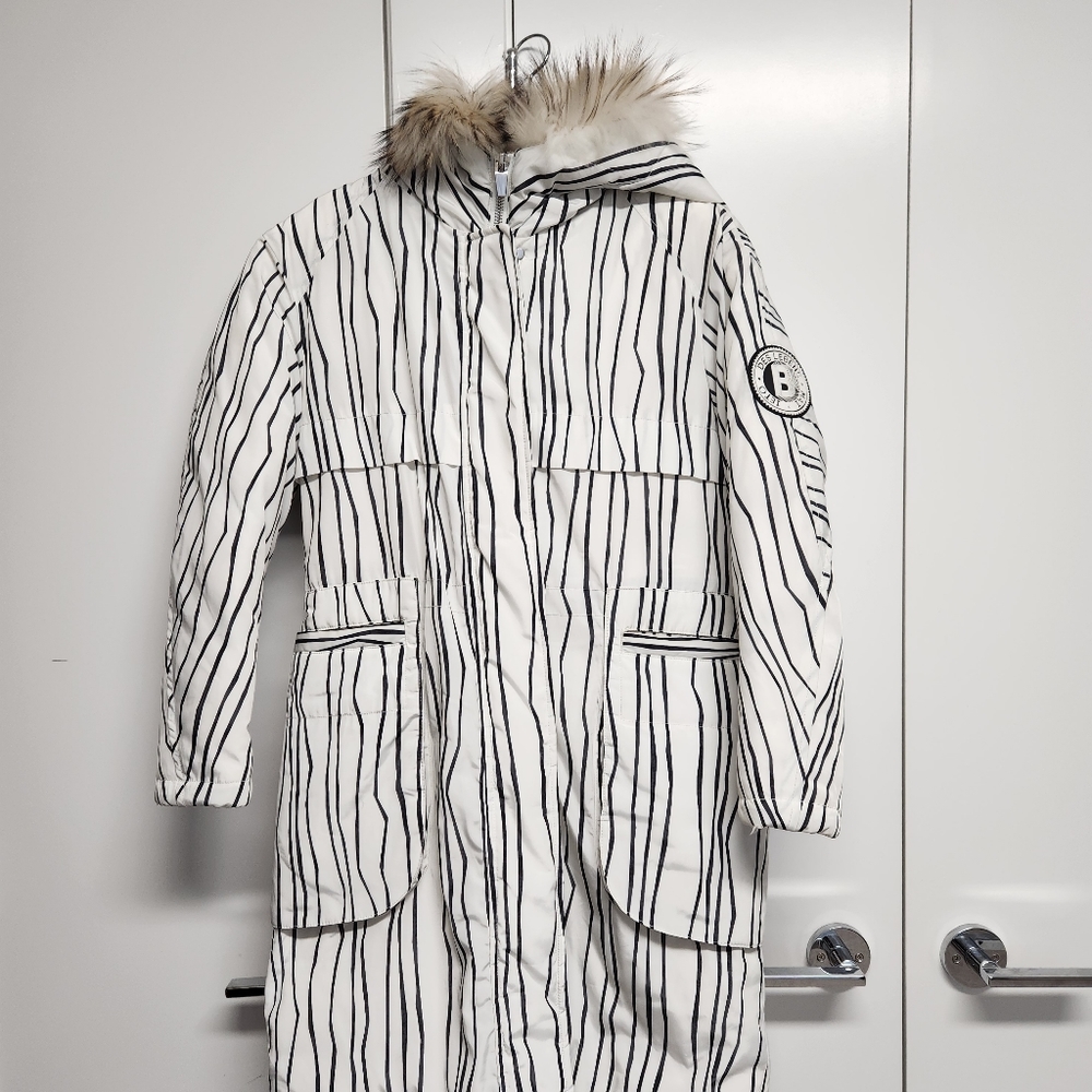 Korean fashion down parka with furry hood